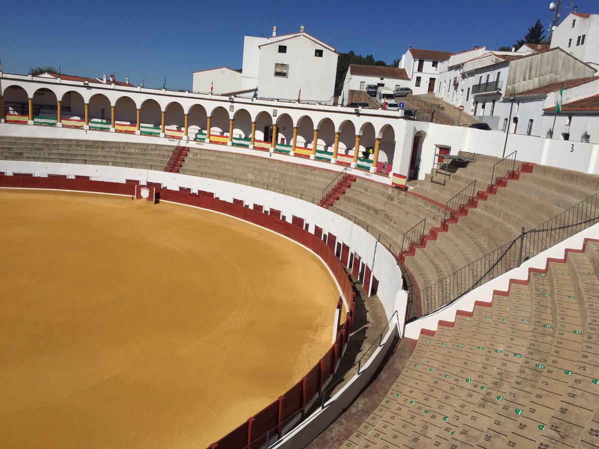 AAETPedroRomero's tweet photo. #Actualidad #EscuelasAndaluzas
📗 Agenda 22.08.20
🏟️Plaza de Toros de Aracena - Huelva
#LaPlaza
🟢#IISEMIFINAL
⏲️18:00 horas.
➡️Aquí en directo: @canalsur
https://t.co/IEqiGESQLM…
📌Toda la Info:
👉https://t.co/0MUumzXo8t👈 https://t.co/44UtNW0nNd