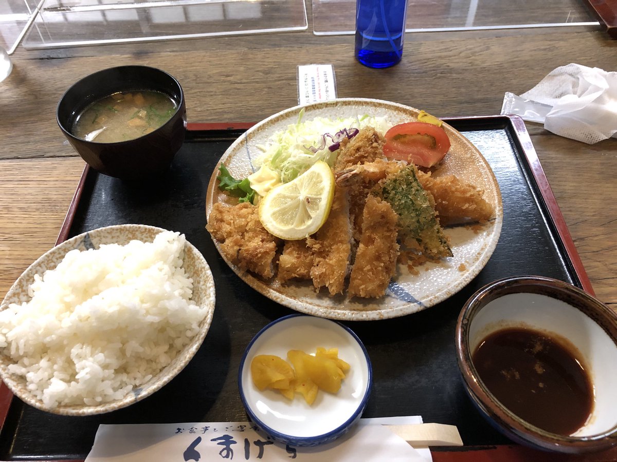 Elbafbaron's tweet photo. くまげらでランチ
ホエーカレーって初めて聞いた https://t.co/bQIYhGcrny