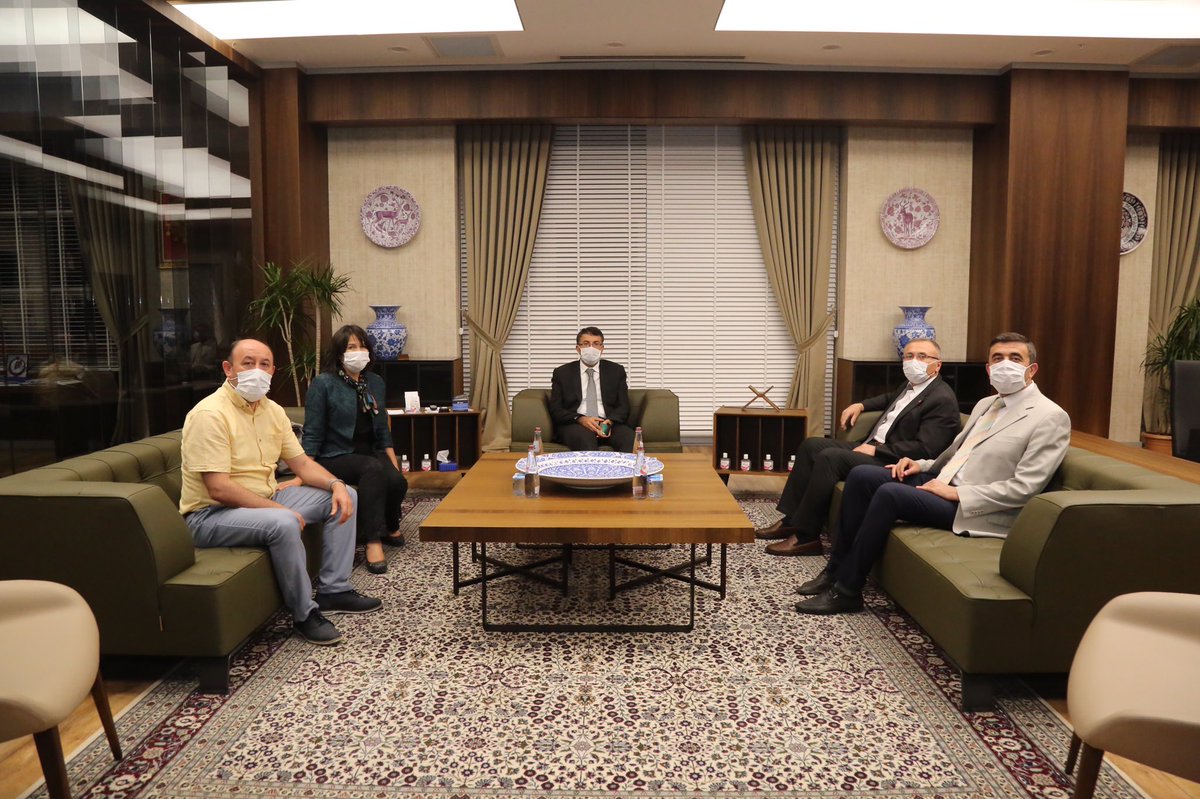 Güvenli Belge ve Teknoloji Şube Müdürü Remziye Albayrak, Vali Ali Çelik’i ziyaret etti. 

Albayrak, NVİDES programı kapsamında Kütahya merkez, Simav ve Tavşanlı ilçelerinde gerçekleştirdiği izleme ve değerlendirme ziyaretleri hakkında Vali Çelik’e bilgiler verdi.