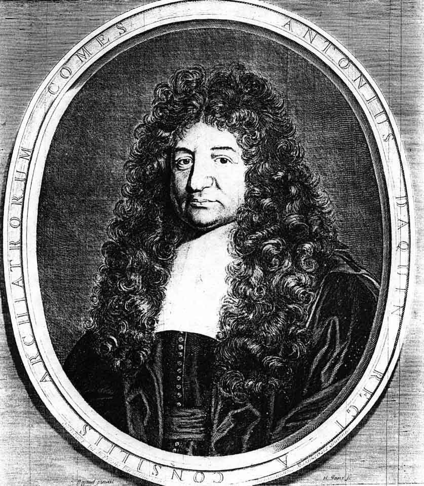 Según Antoine d'Aquin (1629-1696), primer médico del Rey, este se quejaba de “un pequeño tumor en el perineo, al lado de la apertura de las nalgas, a dos dedos del ano, bastante profundo, poco sensible al tacto, incoloro, sin rojez, ni pulsaciones”