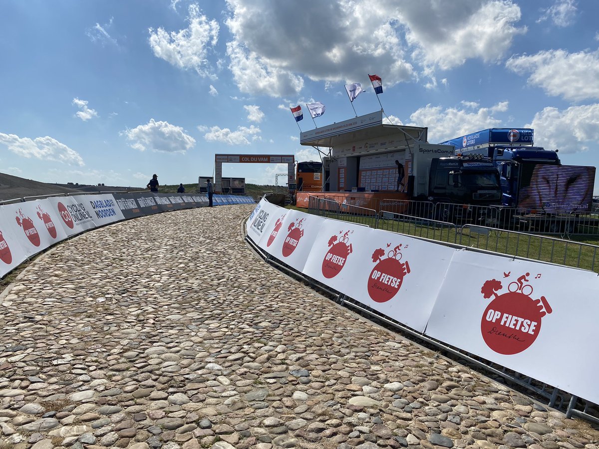 Vandaag de vrouwenkoers #NKWielrennen2020 
Top 3 2019 🥇<a href="/lorenawiebes/">Lorena Wiebes</a> 🥈<a href="/marianne_vos/">Marianne Vos</a> 🥉<a href="/AmyPieters/">Amy Pieters</a> 
📍Col du Vam
🛣124,1 km
🚴‍♂️17 rondes van 7,3 km
🚵‍♀️ 500 meter a 7% en 200 meter a 12%
🏳️14.30 uur
🏁17.30 uur
🌦21 graden
💨4 bft zw
🎥15.30 uur live <a href="/NOSsport/">NOS Sport</a> <a href="/RTVDrenthe/">RTV Drenthe</a>