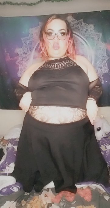 Made some new hot ass content on my OnlyFans. Come sub to me... Its free! I never disappoint.   https://t<a href="/tag/bbw"class="tags"><span>#bbw</span></a><a href="/tag/kik"class="tags"><span>#kik</span></a><a href="/tag/nudes"class="tags"><span>#nudes</span></a><a href="/tag/fatpussy"class="tags"><span>#fatpussy</span></a><a href="/tag/pay2play"class="tags"><span>#pay2play</span></a><a href="/tag/p2p"class="tags"><span>#p2p</span></a><a href="/tag/sellingnudes"class="tags"><span>#sellingnudes</span></a>