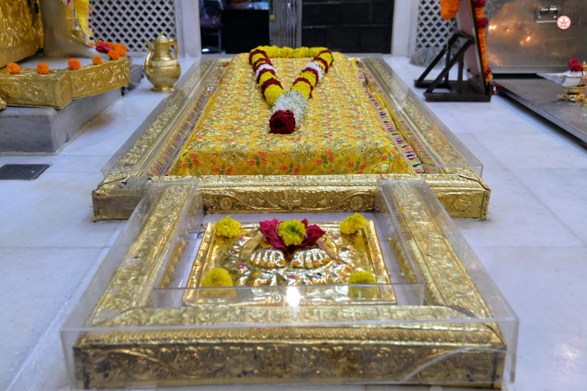 SSSTShirdi's tweet photo. *श्री साईबाबा संस्थान विश्वस्तव्यवस्था,शिर्डी*
  *शनिवार दिनांक २२ ऑगस्ट २०२०*
 *🌹 माध्यान्ह आरती 🌹* https://t.co/1qpIQyxirM