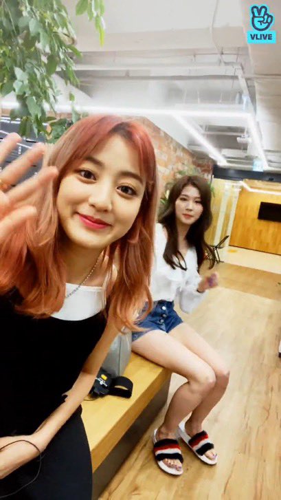 chaewmns's tweet photo. NOOOO SAHYO 💔💔💔🥺 https://t.co/FjDFzgzPUI