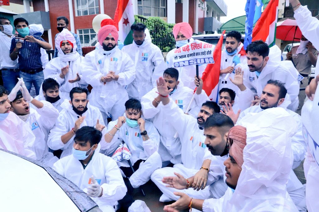 khannadeem007's tweet photo. Proud to have leader like U @AkshaySharmaOrg bhai.
Put all students in jail Mr @narendramodi &amp; still U won't be able to stop us from marching ahead. We 'll unshackle &amp; keep raising our voice till you.
#INDIAunitedtoPostponeNEET_JEE 
#ResignNishankPokhriyal 
#PostponeJEE_NEETSept https://t.co/X7moJLZ9z3