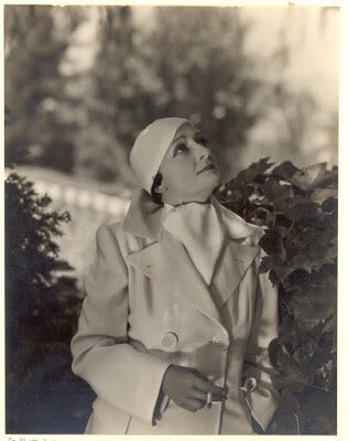 Women writers looking bored and holding a cigarette, part 87 in a series: Mercedes de Acosta