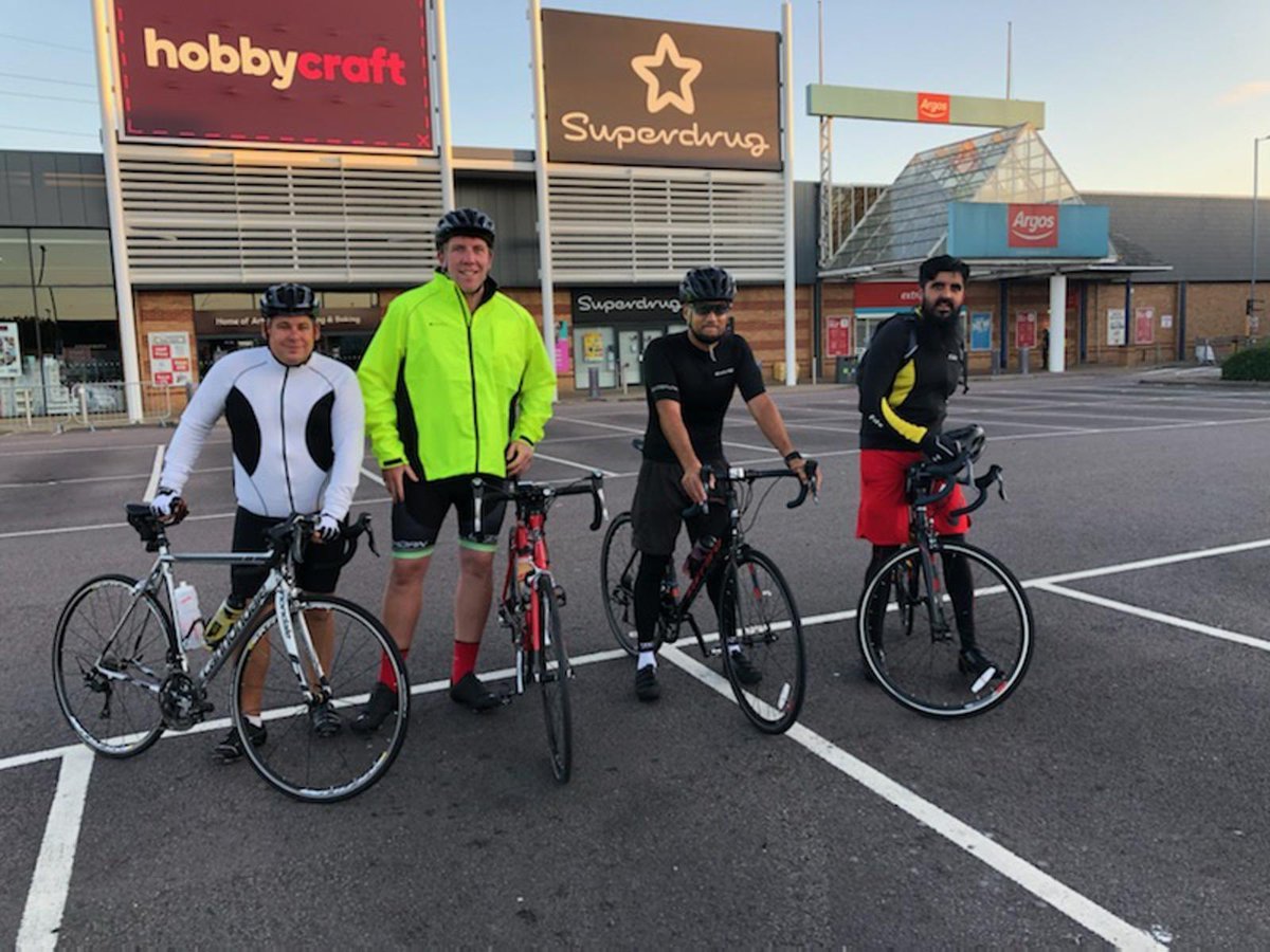 Early start for the @workingoptions bike ride from Luton to Brighton with <a href="/mjpGibbs/">Mark Gibbs</a> Shaz &amp; Jimmy. Going well we are in London.