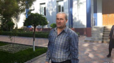 In blatant violation of int’l law, Kyrgyz security services returned the journalist Bobomurod Abdullaev to  #Uzbekistan today. After his arrest, they prevented his lawyers from meeting w him, did not inform his lawyers of an extradition order, nor allow Abdullaev to appeal.