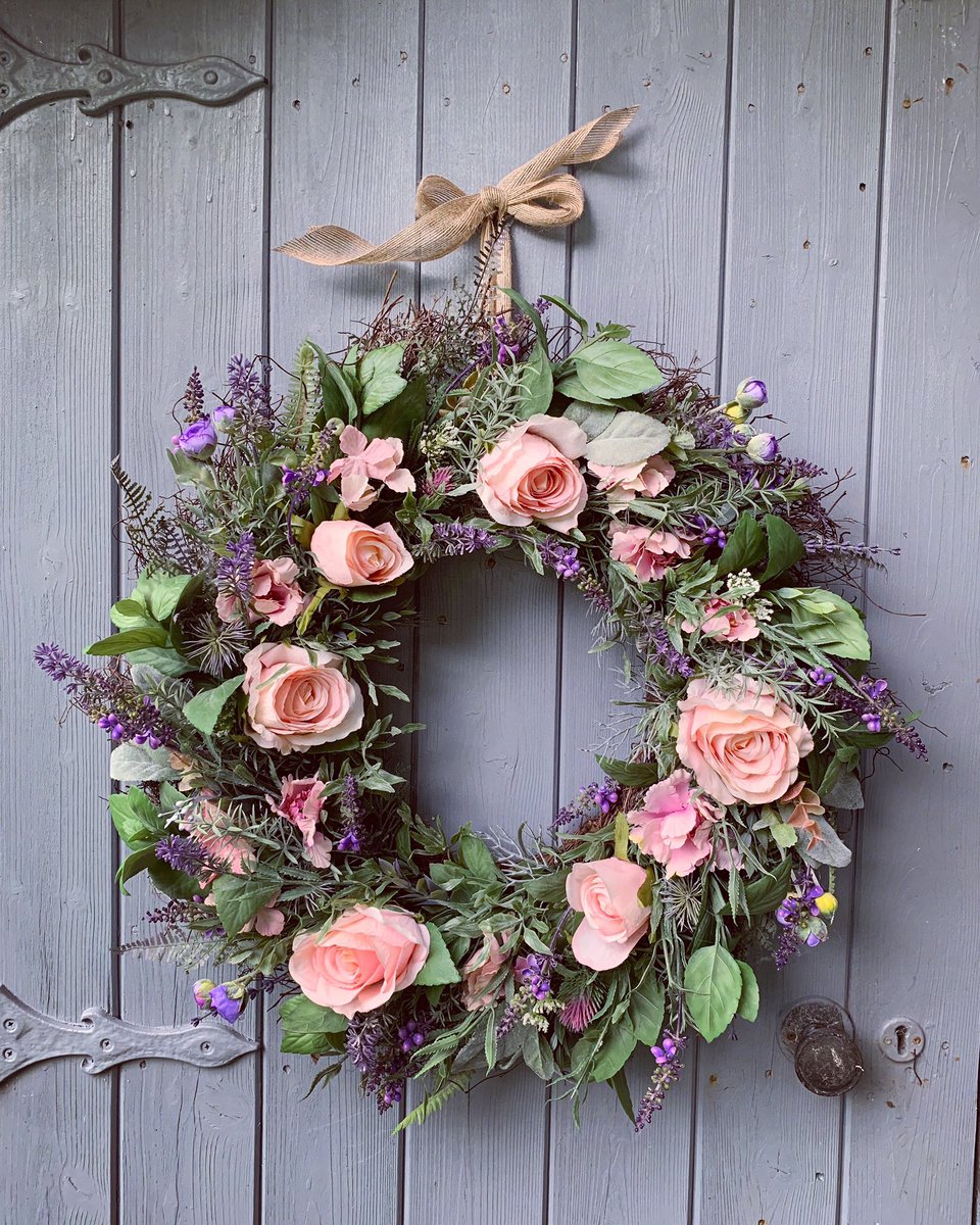 Jas_LilyWreaths's tweet photo. Good morning #ukgiftam As the summer comes to a close and we look forward to crisp Autumn days, I have decided to hold a Flash Sale! My Summer Rose Floral Wreath is reduced from £66 to £50 with free UK p&amp;p! 🌟
#ukgifthour #SaturdayMotivation 

https://t.co/bI0Zb6xvfP https://t.co/0h4a7laPr6
