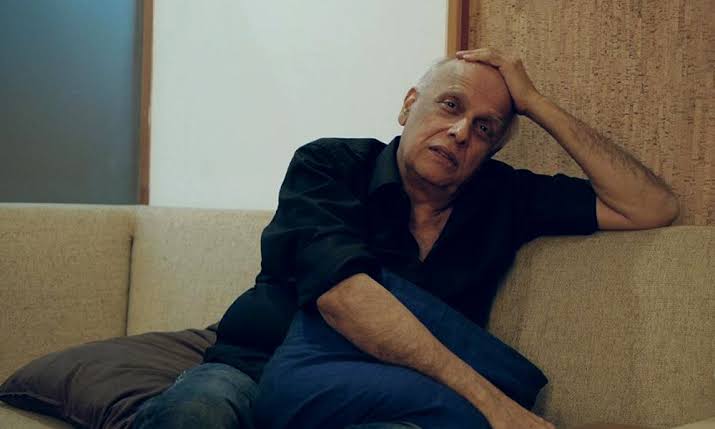 theskindoctor13's tweet photo. "#TharkiMaheshBhatt trend hona morality nai jealousy issue hai. Isko trend karne wale mostly single launde hain. Ye wo ghode hain jinhe jawani me sookhi ghaas tak naseeb nahi hui, isliye hari ghaas khate boodhe ghode, jaise ki mai, Tharoor, Diggy, Kamalnath inse dekhe nai jaate." https://t.co/iRRKX9Nr8X