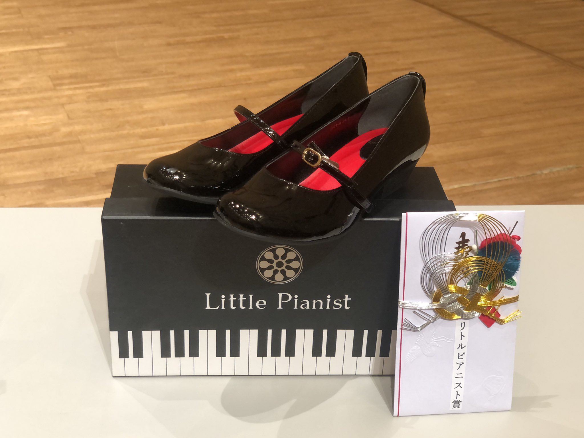 ピアノ演奏用の靴 リトルピアニスト (@pianoshoes) / Twitter