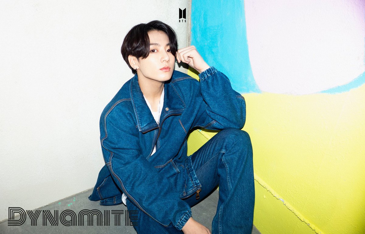 bangtanfolder's tweet photo. Big Hit Ent twitter update✨
Remix Teaser Photo

EDM &amp; Acoustic Remix Coming on Aug 24, 1PM(KST) 12AM(EST)
#DynamiteBTS #BTS_Dyanmite https://t.co/snTlmPhK6Q