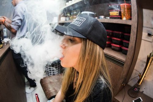 Nearly one-third of all American high school students used e-cigarettes in 2019. That figure is more than twice that of 2017. upi.com/Health_News/20…