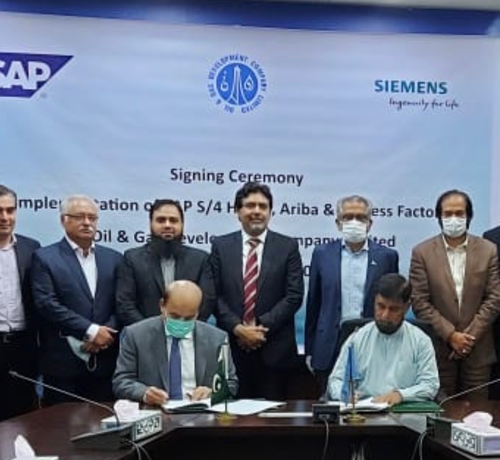 NaukhezArslan's tweet photo. Contract signing @ OGCL Islamabad on Tuesday, August 18th, 2020 https://t.co/4ZTblcP1wW
