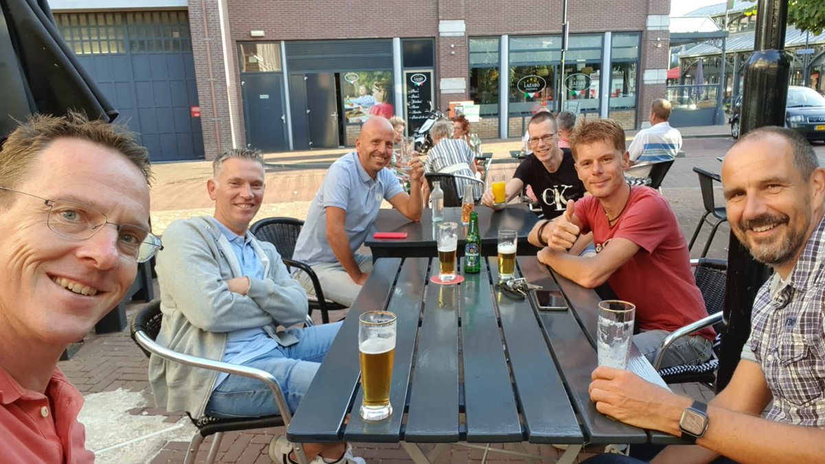 Gisteren hebben de mannen het verdriet van de definitieve afgelasting van <a href="/TCSadammarathon/">TCSAmsterdamMarathon</a> passend verwerkt. 

De plannen voor een aantal mooie wedstrijden in 2021 zijn gemaakt! 

<a href="/Papovski/">Jeroen Paap</a>, <a href="/johan_artmanni/">Johan Artmanni</a>, <a href="/runningdave76/">Dave Molenaar</a> en <a href="/JaccoHeijblok/">Jacco</a> zijn er in ieder geval klaar voor! 💪🏻