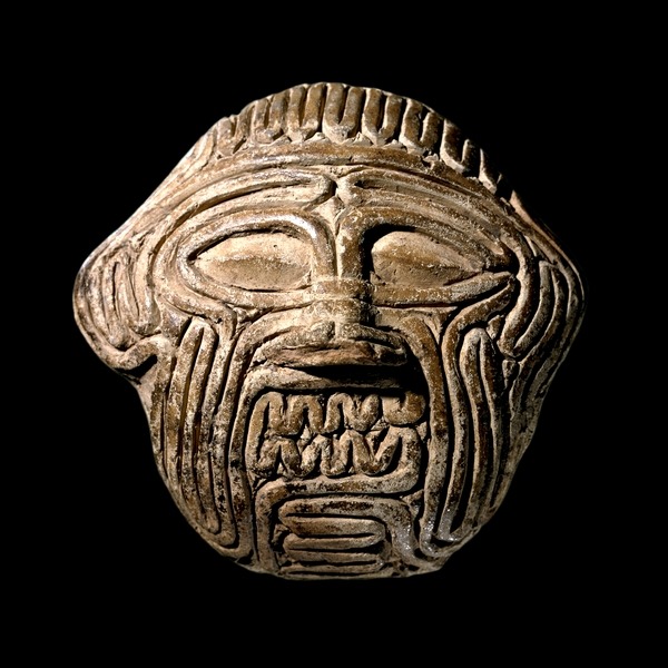 Thread: This mask currently held in the British museum depicts the grim face of Humbaba (Huwawa), legendary guardian of the Cedar Forest from Sumerian mythology. It is rendered in clay as if made of coils of a sheep’s intestines. The reason why is explained on the back: