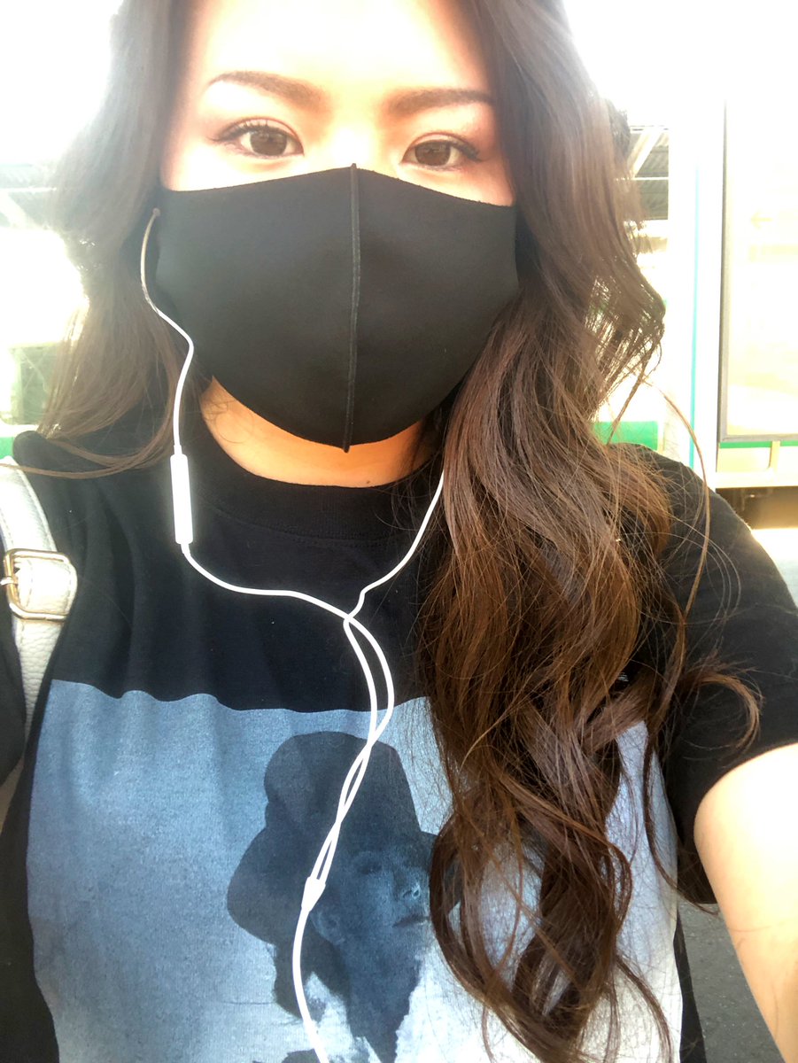 つ、ついに会えた〜🥺💓この日を迎える為に準備を重ねていただき大感謝です‼︎
(最後の写真は友人に送った無理矢理ツーショット✌︎ 無表情だけどw)
以上、本物キスマーク💋にニヤニヤが止まらないド変態でした🤤

#島谷ひとみ さん
#hautecouture
#渋谷PREASUREPREASURE