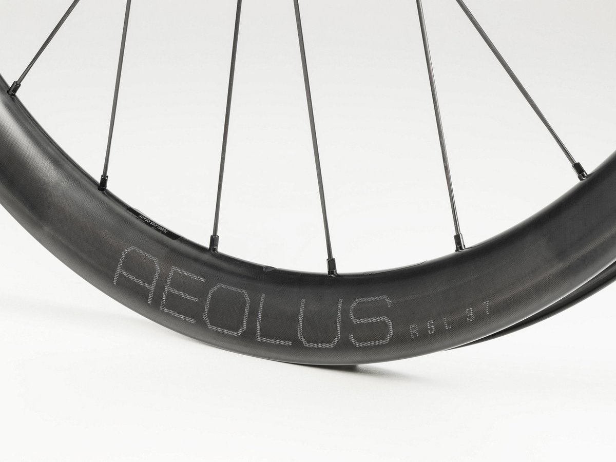 pelotonmagazine's tweet photo. Someone is going to win a set of @Bontrager's excellent new Aeolus RSL 37 all-around wheels. This 1,325-gram set is faster than wheels 10mm deeper, while being lighter than shallower rims. Enter here: https://t.co/FAbn5KNZsN
#LiveLoveRideRepeat https://t.co/V5VpQEyAhh