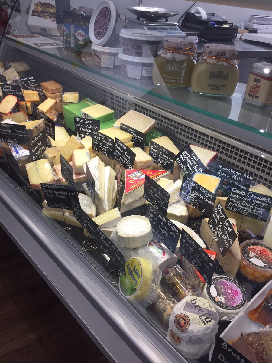 Been out shopping for <a href="/ZakoPenny/">Penny Zako</a> to buy some amazing @Welsh_produce! <a href="/YCwtCaws/">Y Cwt Caws</a> goats cheese from <a href="/gratecheesedeli/">The Grate Cheese Deli</a> in Colwyn Bay, a fabulous deli packed with every Welsh cheese you can think of and more!