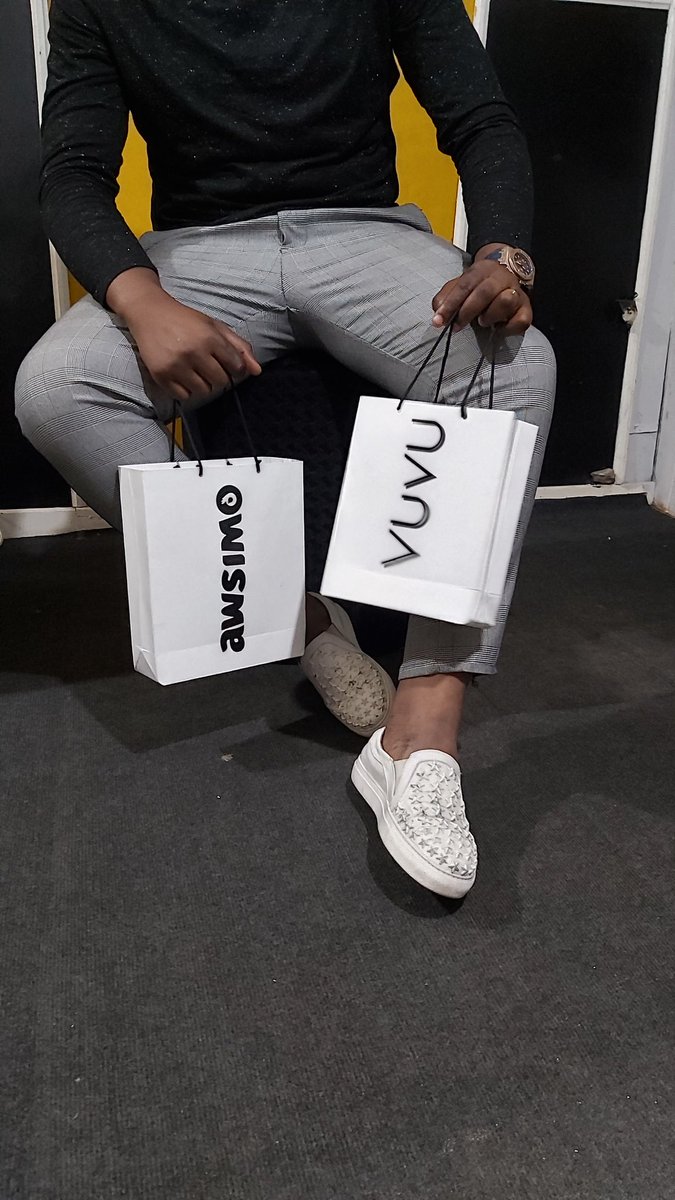 PrintPerfect237's tweet photo. Treat your clients like the VIP they are.
Delivery your luxury goods in personalised deluxe shopping bags. 
Place your order now. 
651087746. https://t.co/oyD9g6E6tx