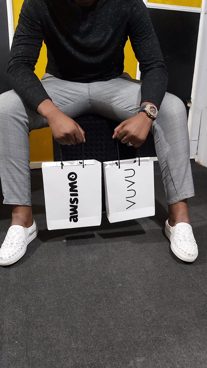 PrintPerfect237's tweet photo. Treat your clients like the VIP they are.
Delivery your luxury goods in personalised deluxe shopping bags. 
Place your order now. 
651087746. https://t.co/oyD9g6E6tx
