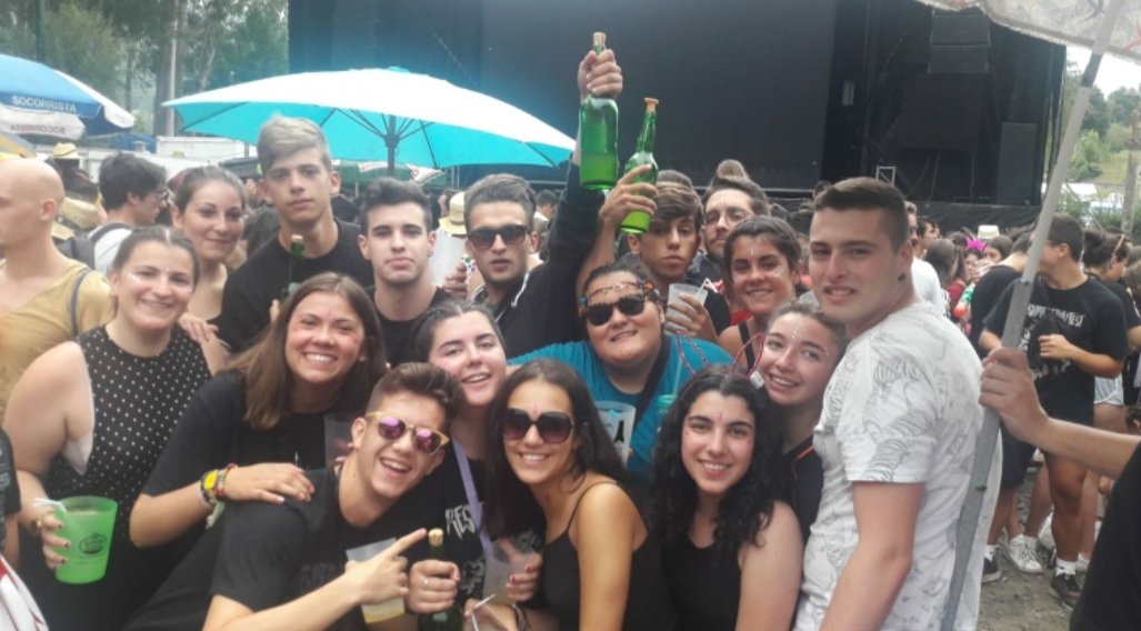 MargaParapar's tweet photo. Fai un ano estariamos disfrutando a mellor semana do ano😭😭😭 https://t.co/ti41NihtaS