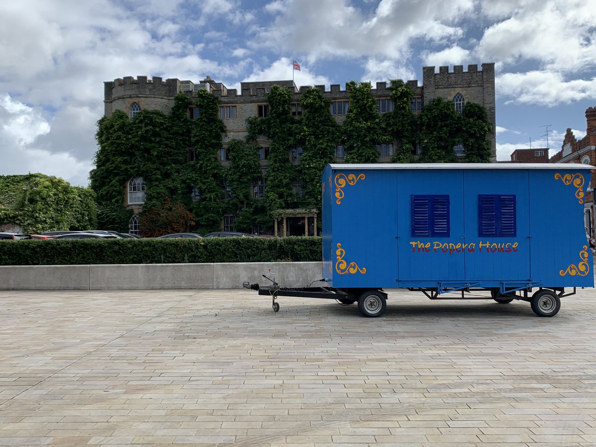 Amy Hardwick tweet media