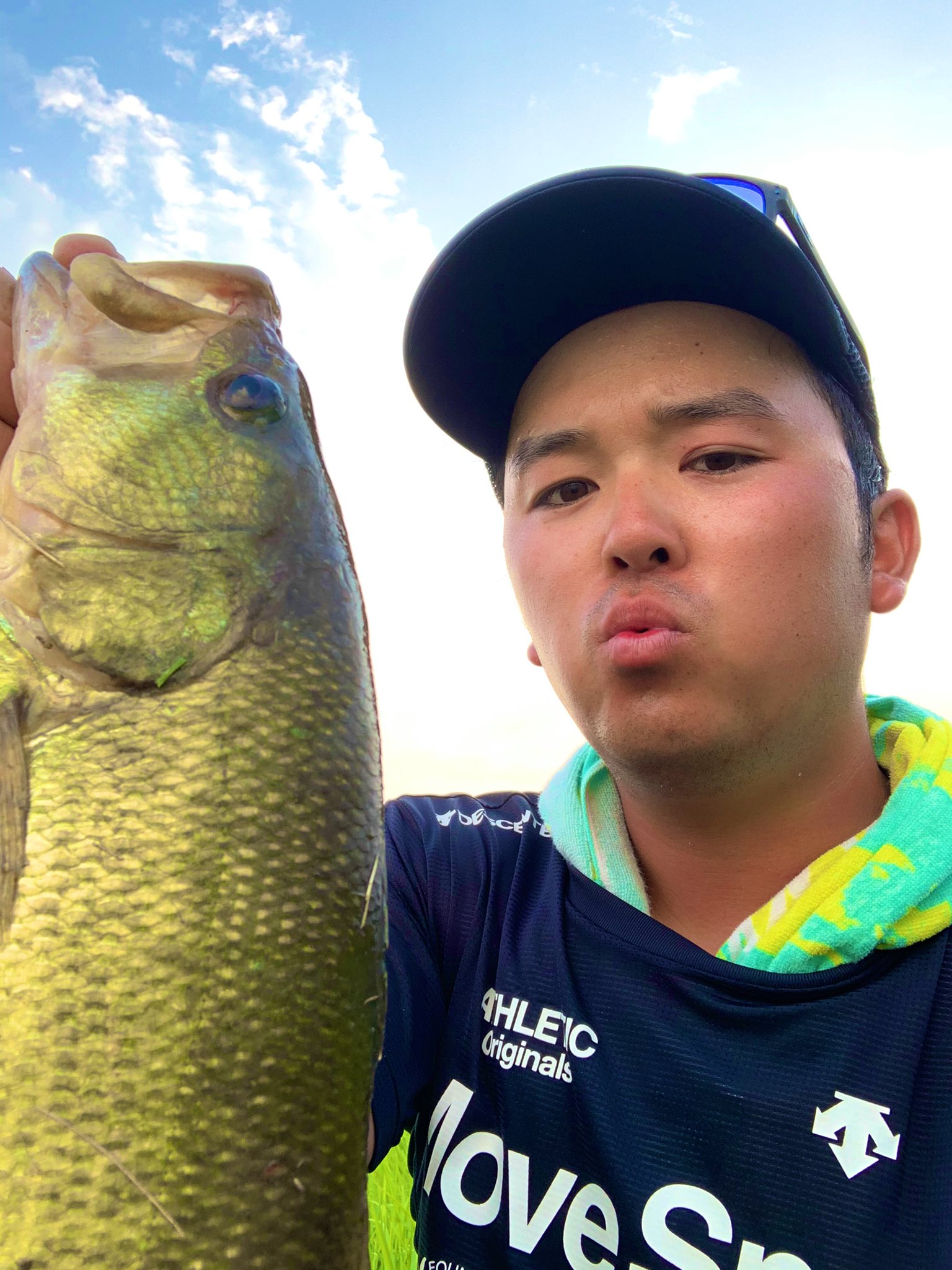 浜武 大和 ハマさん 今週末も遠賀川へ 今日は1発狙いではなく打率を上げていく釣りに ファットウィップ3のシュンテキや ブルフラット3 8の7gフリーリグなど いろんなルアーやリグで釣って行き 入れ替えはまた釣れなかったけど40アップ5尾の計9本