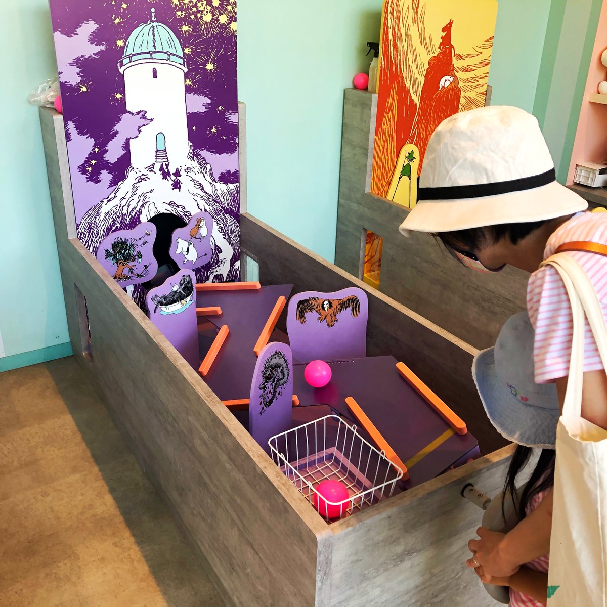 ムーミンバレーパーク Moominvalley Park ゲームをクリアしてオリジナルのムーミンやリトルミイ ニョロニョロのぬいぐるみを手に入れよう アーケードゲームでは皆さまの挑戦をお待ちしています 親子で協力しながらゴールを目指すのもok もしクリア