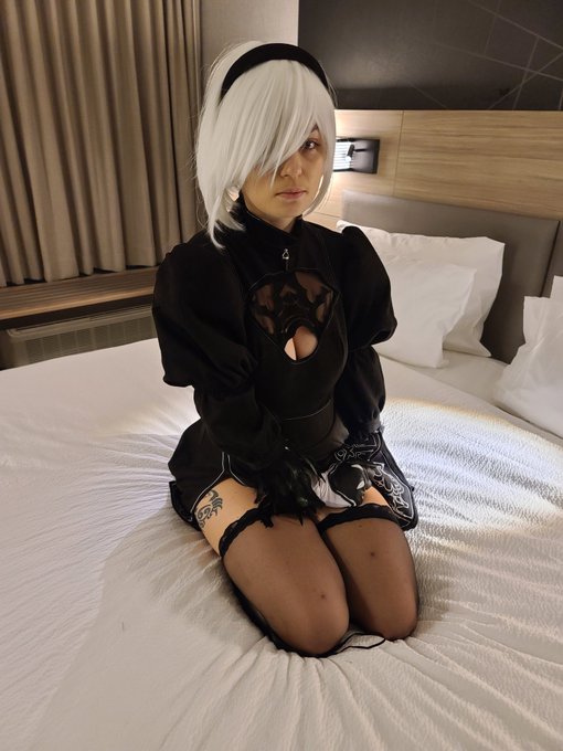 Awesome #cosplay shoot with @model_buffet last night 😈😍💦 #2bcosplay #2b #cosplay check it out!
https://t