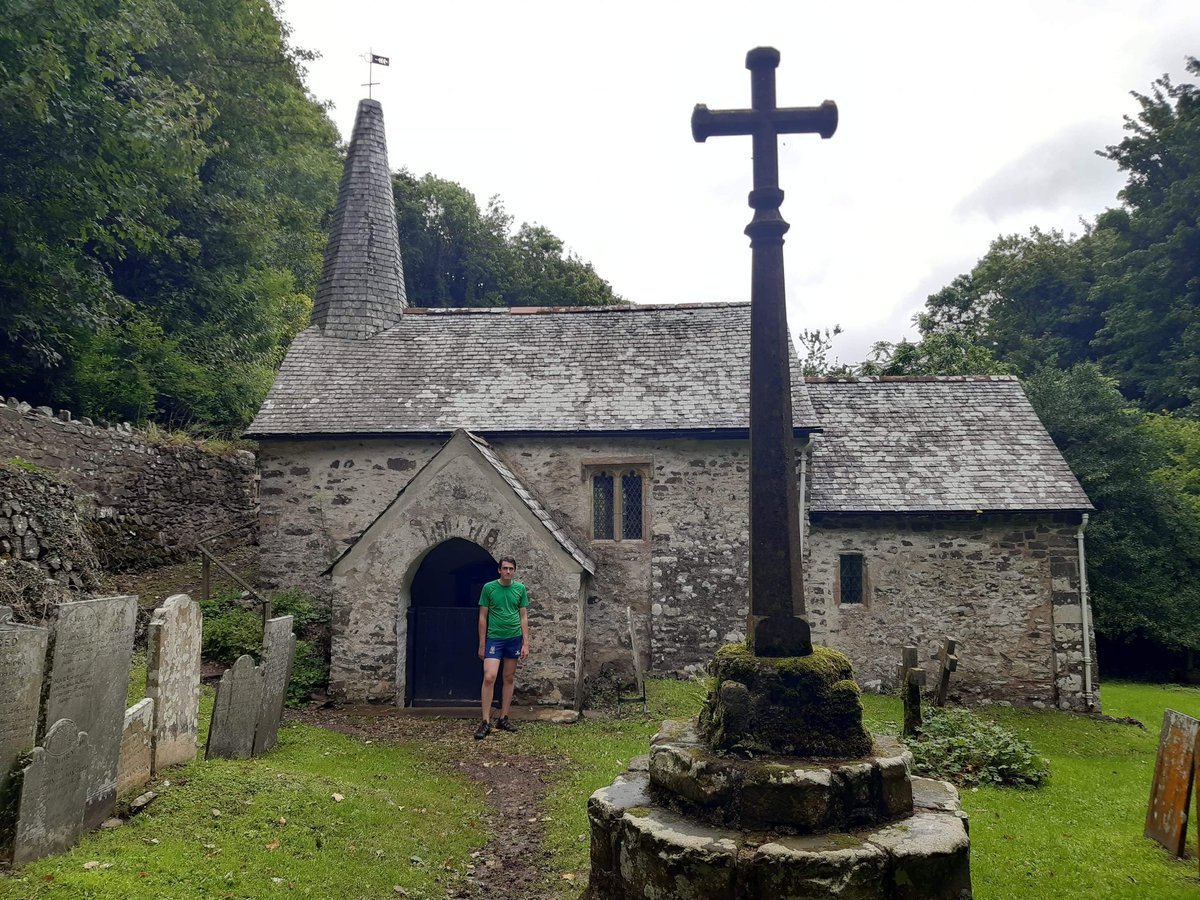 Culbone Church, reputedly the smallest in England, is pre-Norman & listed in the Doomsday book. My sons running the Somerset coast path near Porlock yesterday came upon it. No roads lead to it, only tracks through hanging oak woods at the cliffside. 1/ #SaturdayMorning #