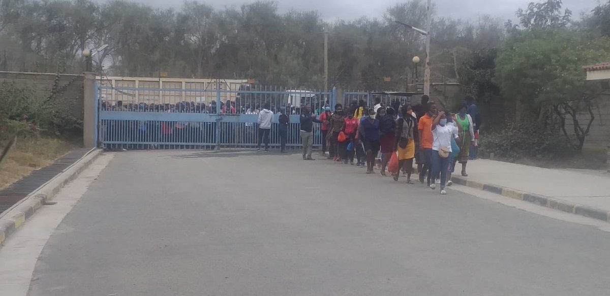 COTU_K's tweet photo. Today, at NITA grounds in Athi River, COTU-K officials distributed PPEs and food to EPZ workers who have been affected by Covid-19.
#COTUCARES https://t.co/HncnhLNkEi