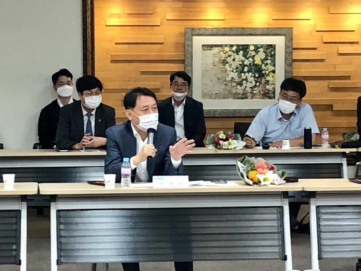 국립과학관의 향후 발전방안에 대해 토론하는 시간을 가졌습니다.
국립과학관은 생명과학·건강의 도시 원주로 가는 첫걸음입니다.
지속적으로 원주시, 관계 기관과 소통하며 남은 과제에 차질 없도록 최선을 다하겠습니다.

#국립과학관 #강원도 #원주 #이광재 #국회의원