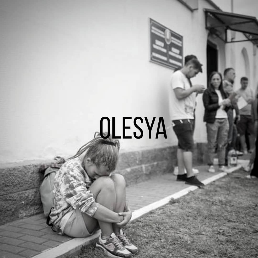 BelarusHumans's tweet image. A woman named Olesya told CNN that she was forced to strip naked alongside other women before being searched at a detention center
#savebelarus #belarusnews
instagram.com/p/CEMNX9ZnHyl/…