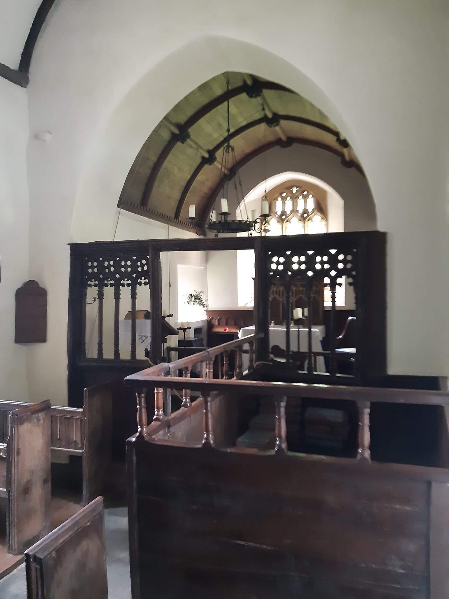 The pretty chancel screen is C14th while the C17th box pew at the front was built for the squires of the Lovelace family of Ashley Combe house - a house which sadly no longer exists. Only a few ruins are left. 5/