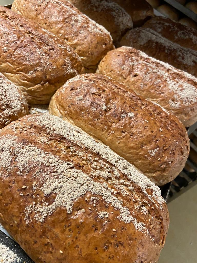 BrookBakeryLtd's tweet photo. Thereโs nothing better than the smell of freshly baked bread ๐#bake #bakery #baker #Sheffield #yorkshire #buns #confectionery #desserts #dessert #pastries #bread #breadcakes #breadcake #loaf #treatyourself #supplier #wholesale #booker #f4f #l4l #likeforlike #FolloForFolloBack https://t.co/lYStIp2jrQ