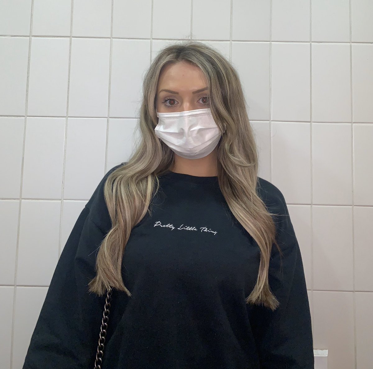 BLTxxxx's tweet photo. Obsessed with my new hair 😍 https://t.co/pdAXF9vS1L