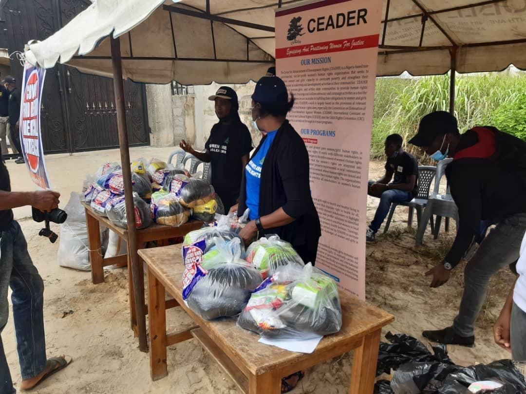 WLP_intl's tweet photo. Last week, WLP Nigeria/@ceaderNigeria distributed food items and sponsor-free medical checks to low-income families in FESTAC Town, Nigeria. #CEADER also urged government institutions and other CSOs to address the increasing levels of poverty across the country due to #COVID19. https://t.co/eil9iB2mos