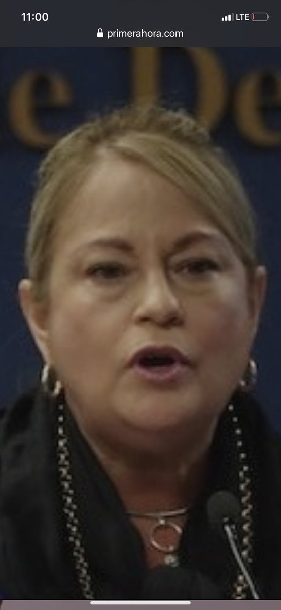 Como la prensa ( que al primcipio la describian como que era la mejor) y el Tibu, han destruido a esta señora. Imagino que con la investigacion del FEI mas los tantos arrestos del FBI, ella ni duerme, las ojeras lo dicen todo

Esta arruinada