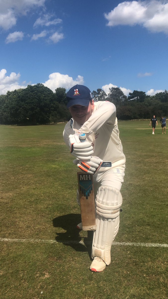 TheHutton3rdXI's tweet photo. 50 up for the Hodge! 🏏 90-2 https://t.co/m4TaPv2NB0
