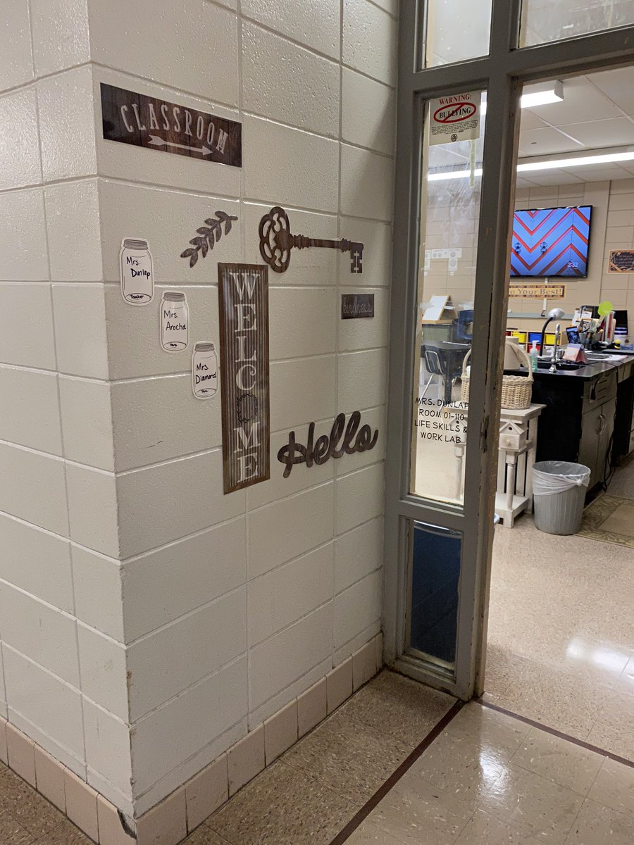specialteacher8's tweet image. Whatever happens this coming week, I’ll be here...teaching, because that is who I am, it’s what I do!! #pcssd #SHHS #teacherlife