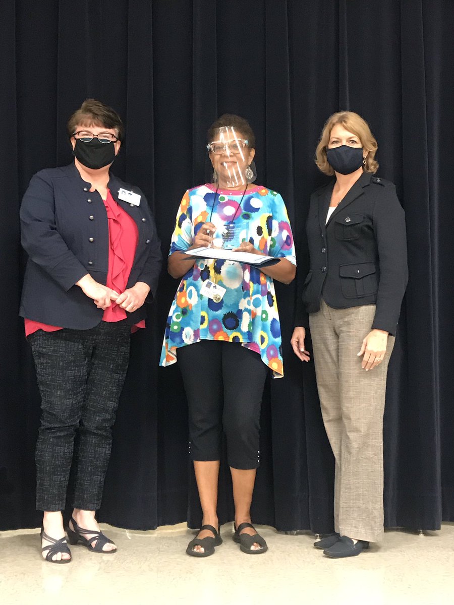 SOEbuzz's tweet image. Congratulations to Elionore Bibbs who was surprised and honored with the distinction of Social Studies Teacher of the Year for MCPS! Presented by Superintendent Dr. Gullett and Director Mrs. Beck. 🐝❤️🐝 #SuccessatSOE @Jens_Journey_ @SuptMarion @anniehembrook