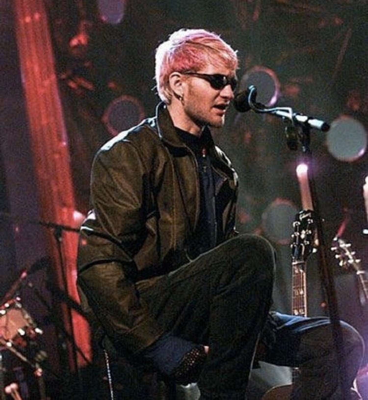 Happy Birthday Layne Staley. 