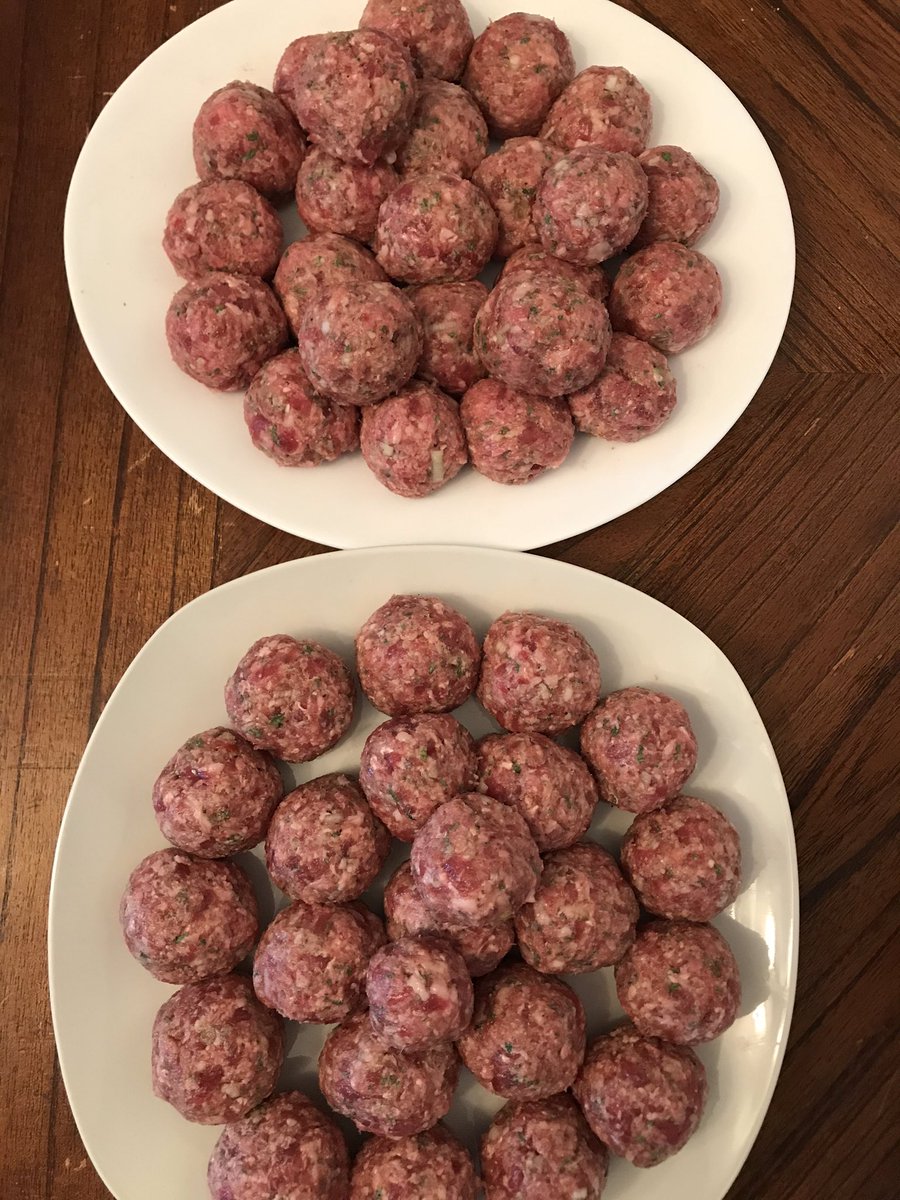 FreckleTits's tweet image. BALLIN’!! #spaghettinight