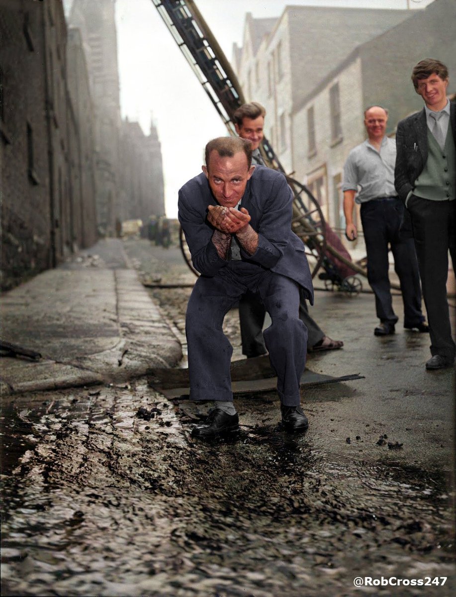 RobCross247's tweet image. Before and After:
In my history project, I am endeavouring to faithfully restore these historical photos by removing blemishes. Now, if you want to you can support my educational history project by simply clicking the 'Become a patron button' in this link.
patreon.com/RobCross247