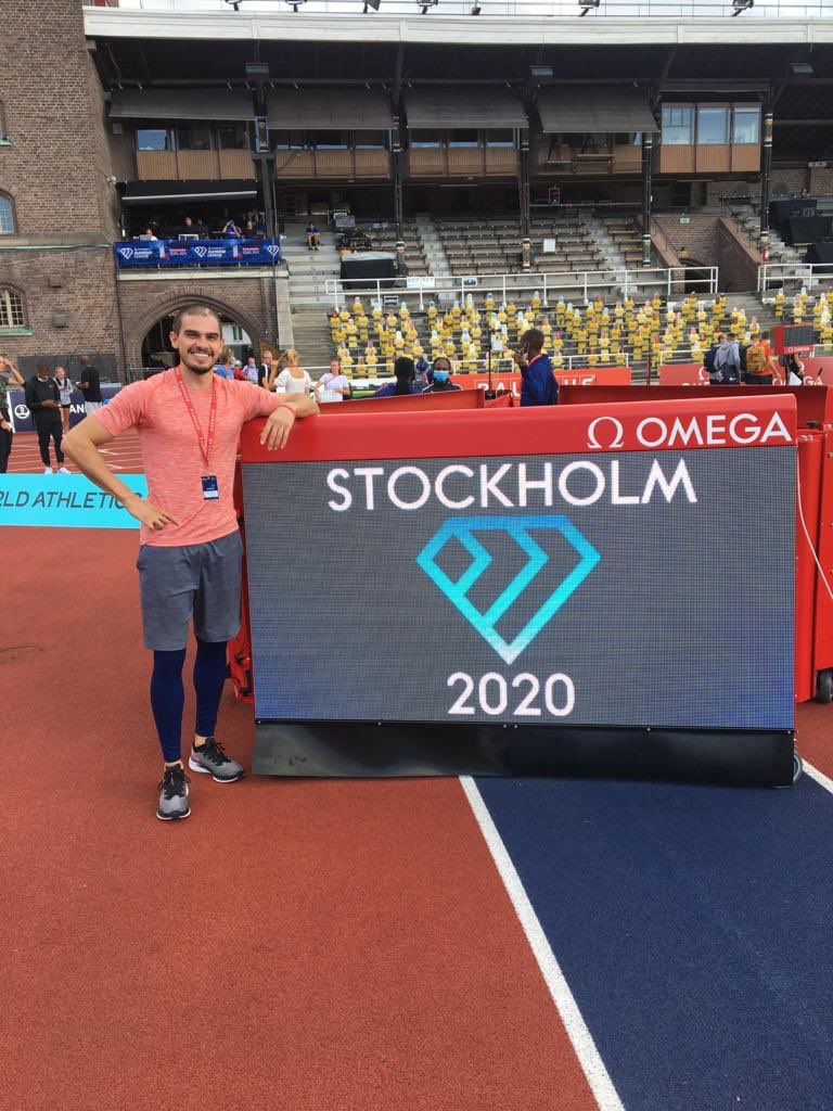 BrunoHortelano's tweet photo. Ya en Estocolmo, listo para los 200m mañana:
⌚️17:10
 @Diamond_League 

👉😏👈
#BR1 https://t.co/owW1gcjNPI