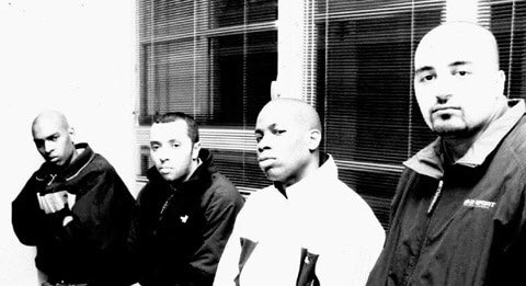 Mais la violence n’est pas seulement instrumentale, elle est aussi verbale. Ce n’est pas pour rien que les autorités françaises s’étaient senties offusquées et avaient porté plainte pour aggression textuelle en 2002!Et le groupe n’a pas baissé le pied pour ce disque!