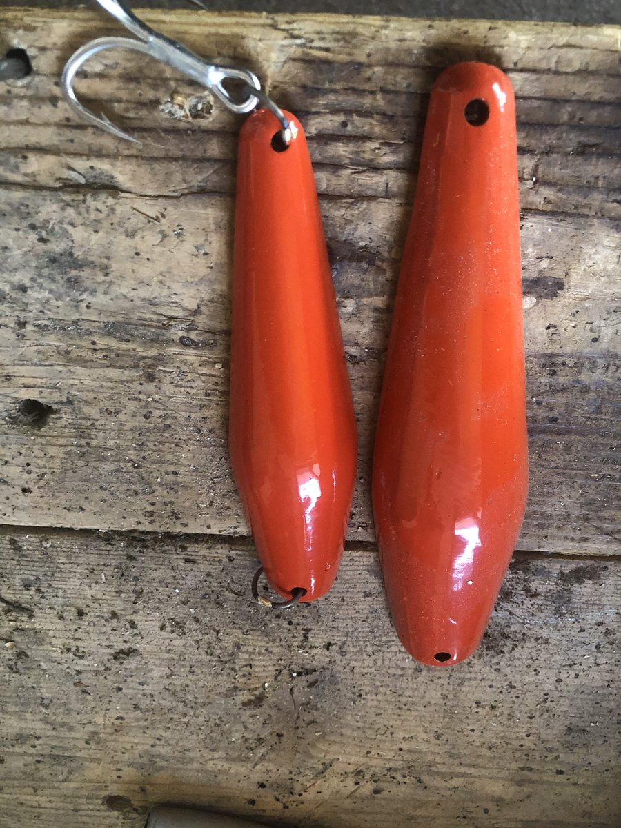 Great for deep fishing . Or current. Rock cod. Etc The 6 ounce is on the side to show size dlvr.it/Rf8Rmp