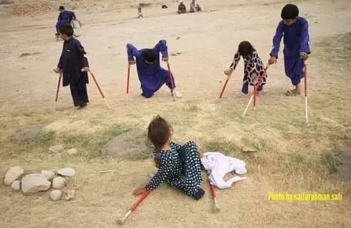 DrDehzad's tweet photo. چی دا می حال وی؛ ښه به پر مختګ وکړو ! الله مو تباه او برباد کړه لکه موږ چي مو بر باد کړو ... https://t.co/5weIeMIwnW