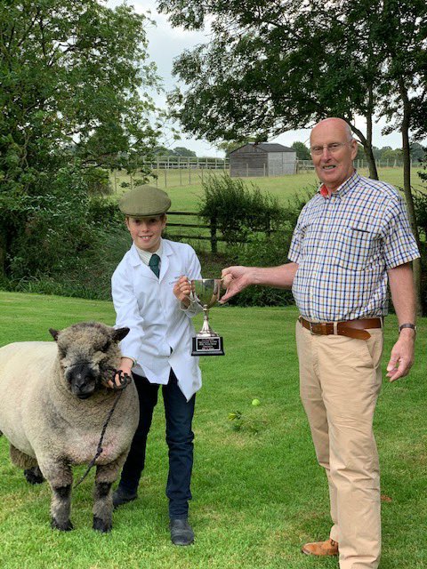 Our Chairman, Ian Harvey, was delighted to present Thomas Nash and his prize-winning sheep with the The Mid-Somerset Virtual Show Best in Show trophy yesterday. 

👏🏼 🏆 

#virtualmidsomshow